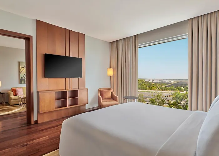 Kochi Hotels near Cochin International Airport (COK)