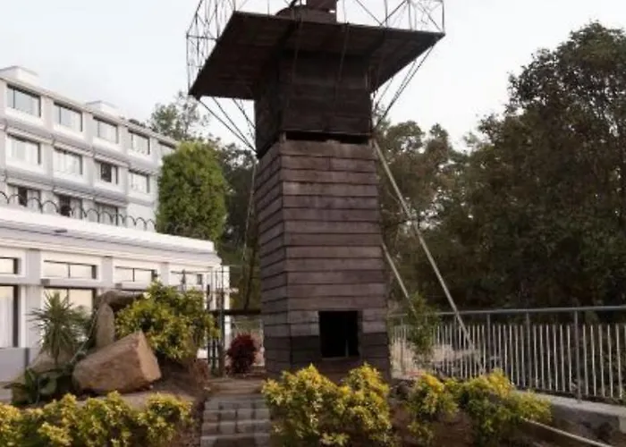 Munnar 4 Star Hotels